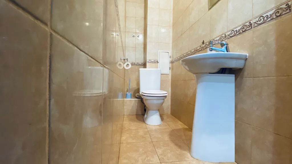 Просторная квартира с лоджией на площади Революции