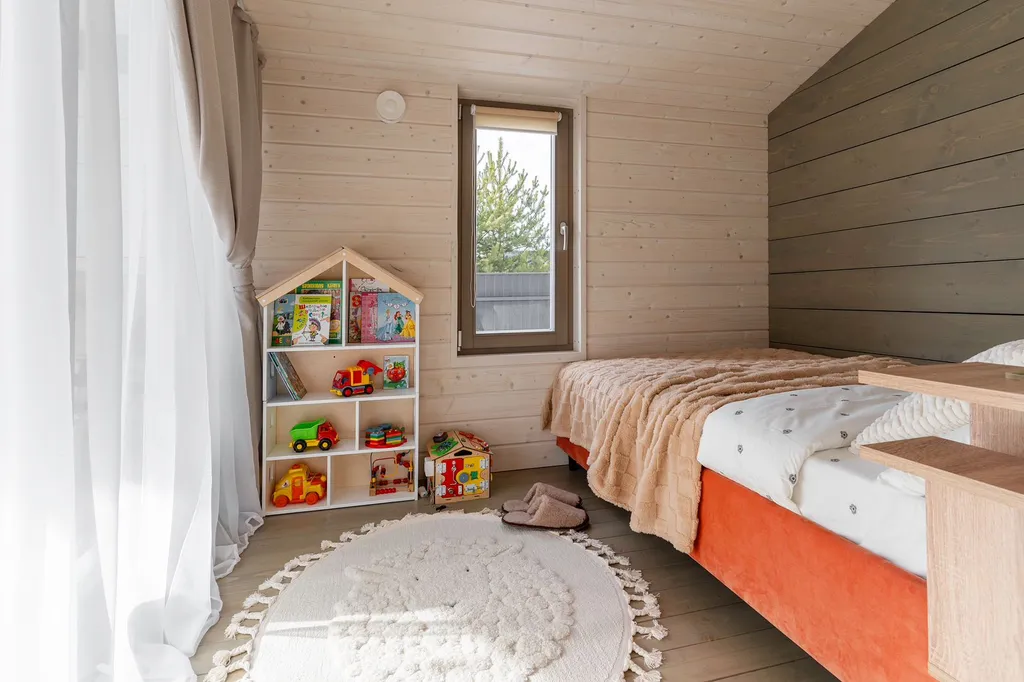 Дом под соснами