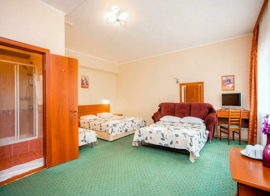 Просторный номер на первой линии у моря