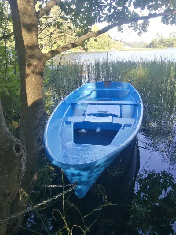 Уютный коттедж с камином у озера в Колосково