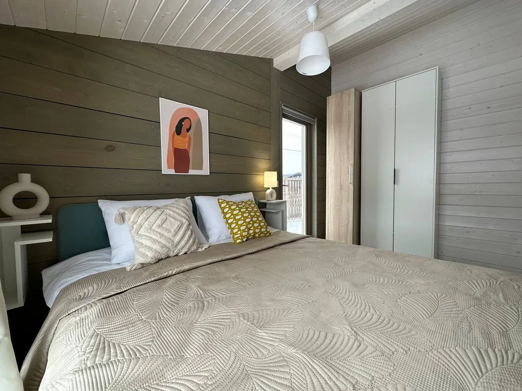 Панорамный дом с камином в престижном поселке