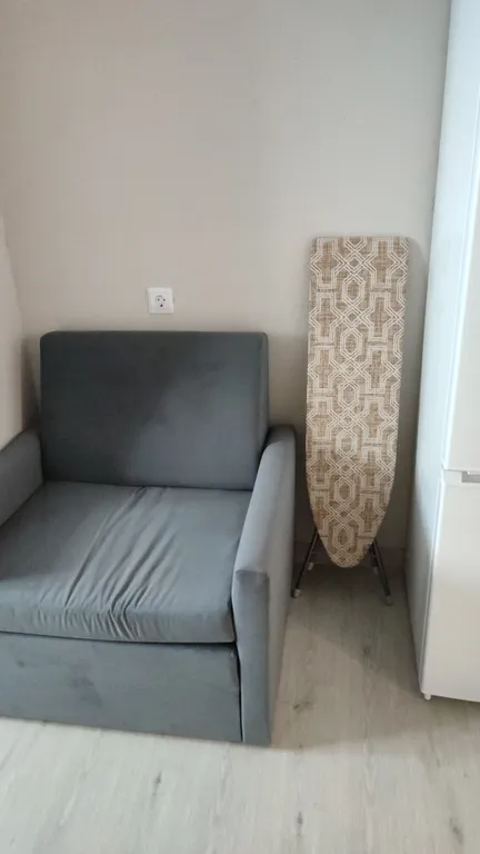 Новая, небольшая студия, евро, всё есть, кресло раскладывается