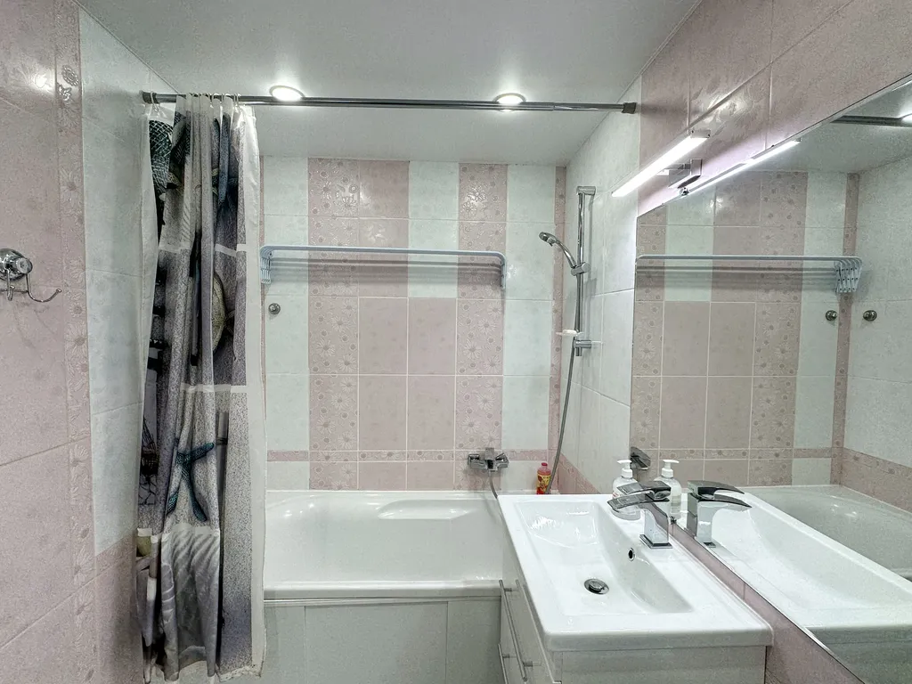 Просторная квартира студия на Зональном