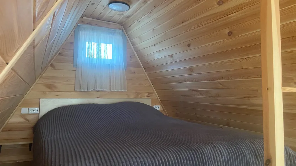 Уютный дом-шалаш