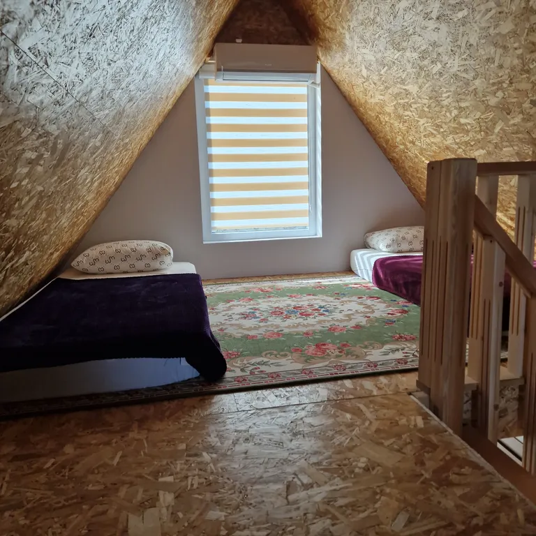 Домик с видом на горы