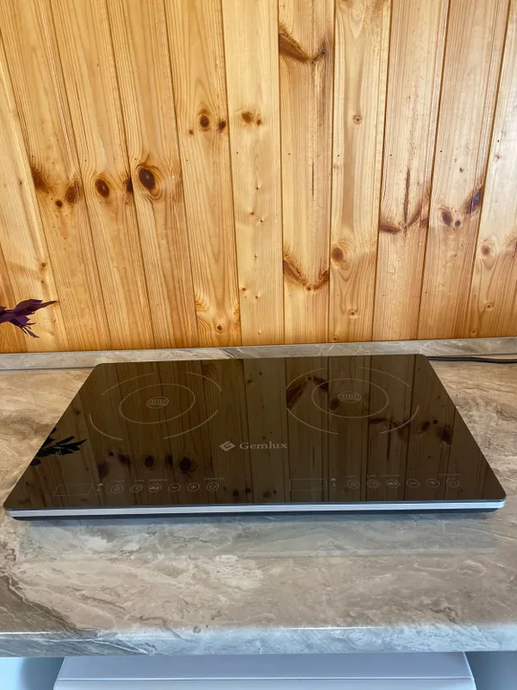 Шале у реки