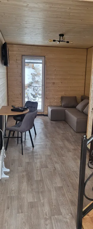 Коттедж Домик с террасой и балконом над рекой — Терскол