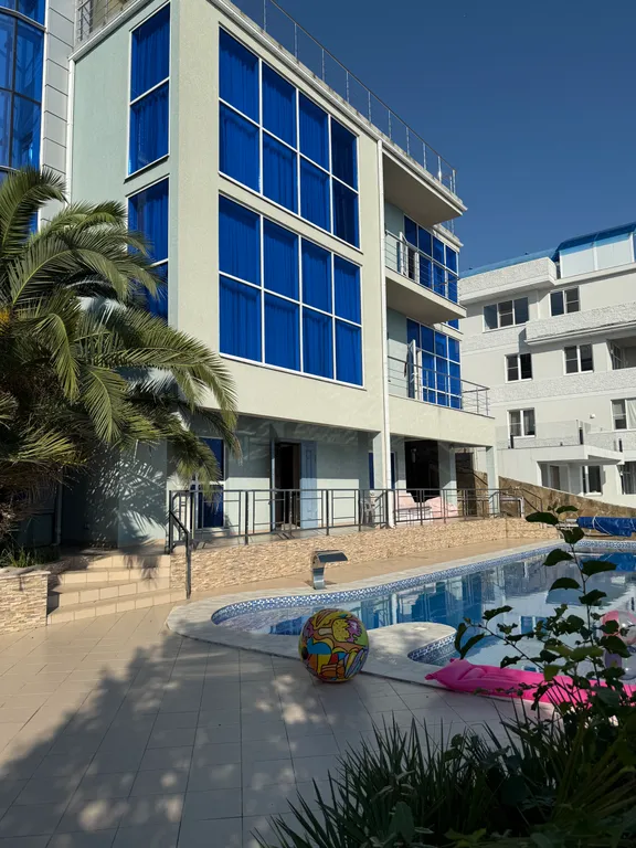 Вилла у моря