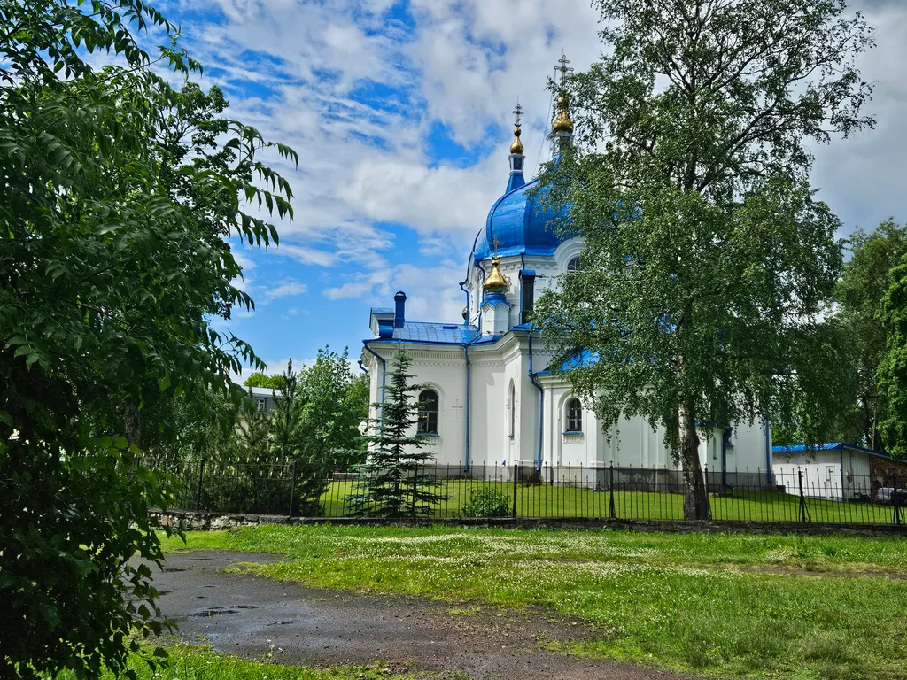 Квартира в центре, у храма