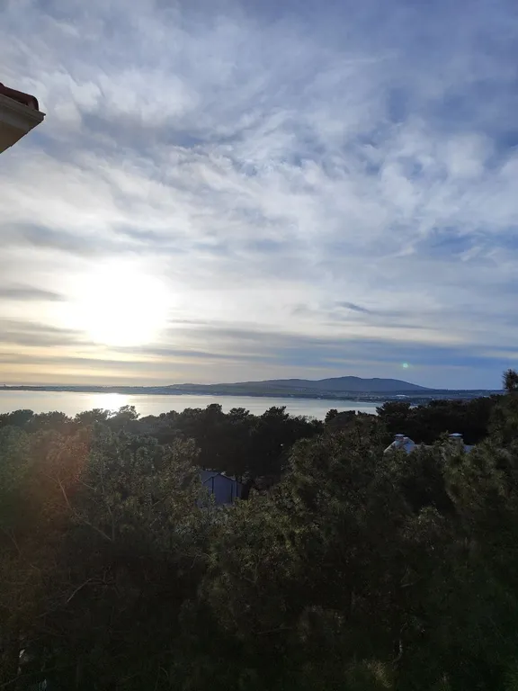 Апартамент с роскошным видом на море и горы