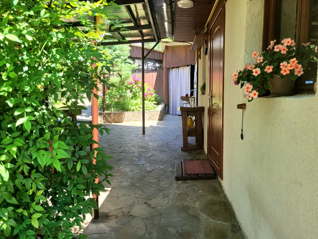 Коттедж 2-комнатный Дом — Сочи