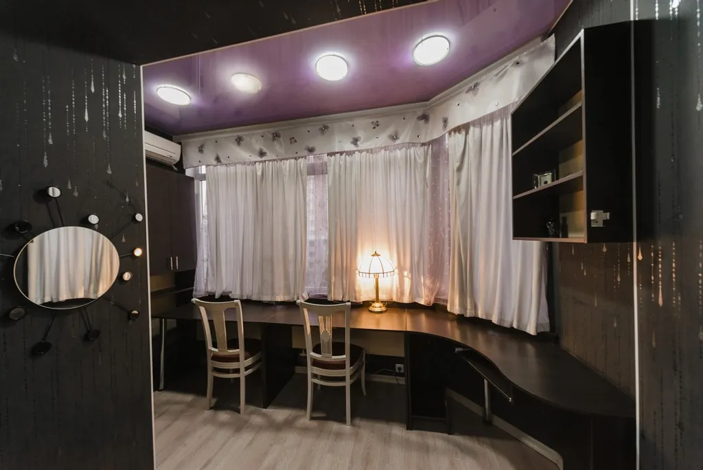 4-комнатная квартира в центре рядом с ОГУ, ТЦ Восход