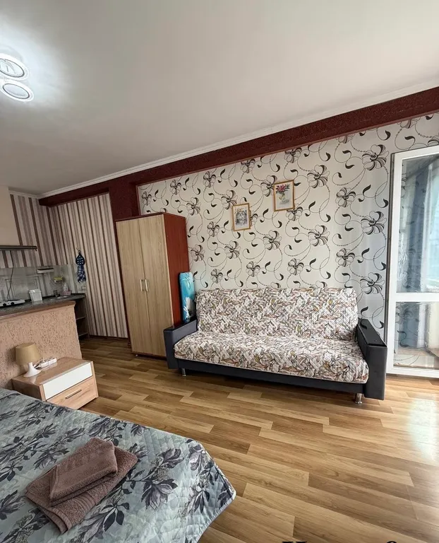 Уютная комната в частном доме  со своим двором.