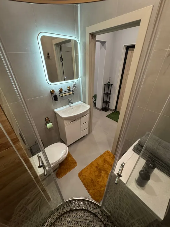 Квартира у Сити-молла с видом на рассвет и горы