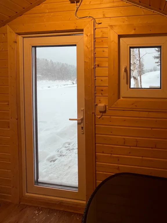 Домик на берегу Ладожского озера