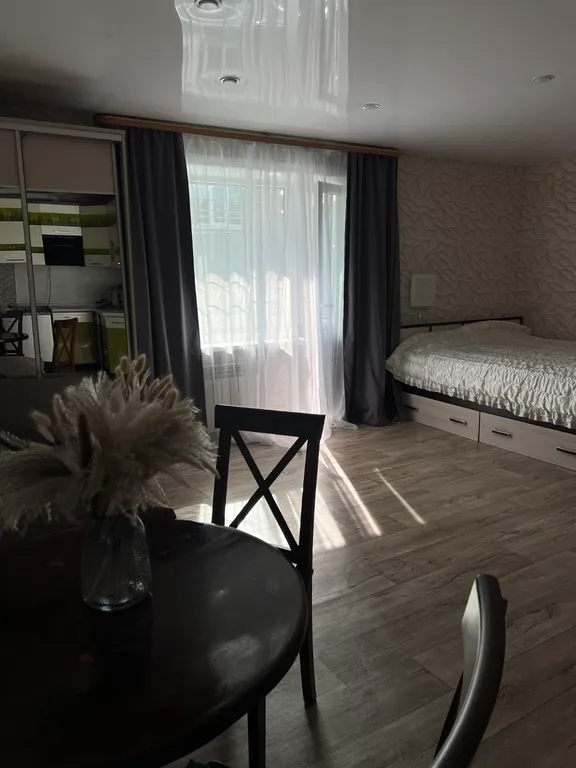 Теплая светлая квартира