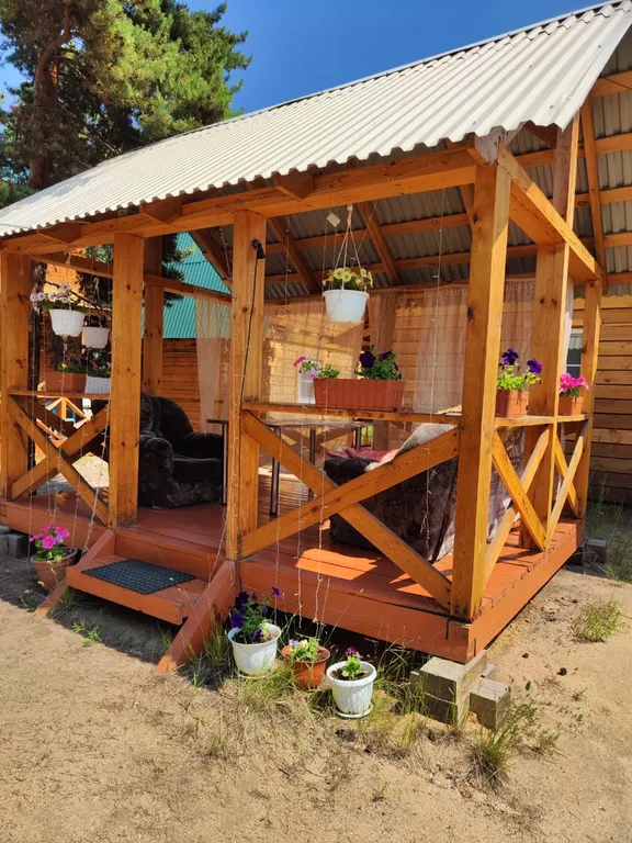 Сосновый отдельный домик