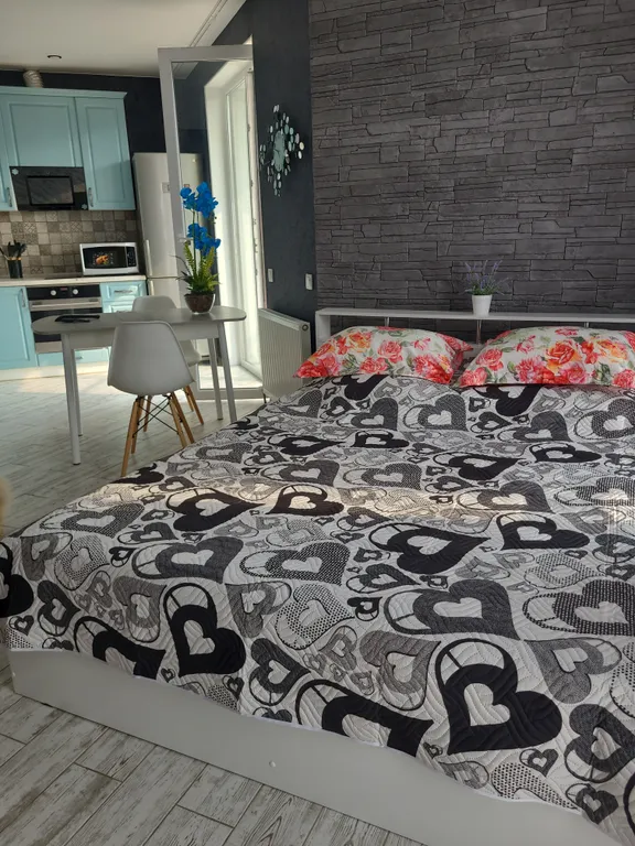 Студия с видом на море и горы