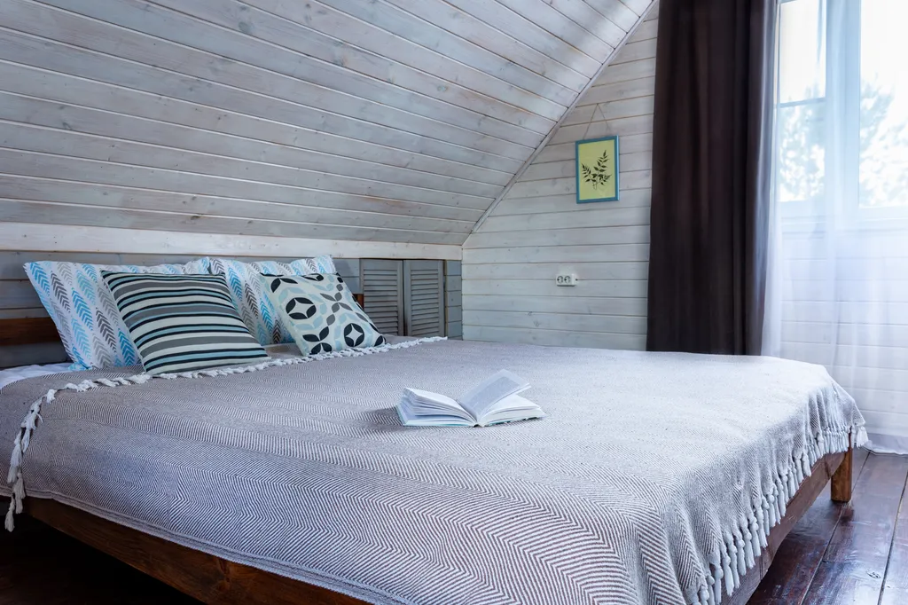 Уютный домик рядом с озером