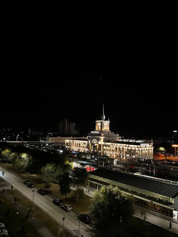 Квартира Уютная квартира с панорамными окнами в самом центре города — Волгоград
