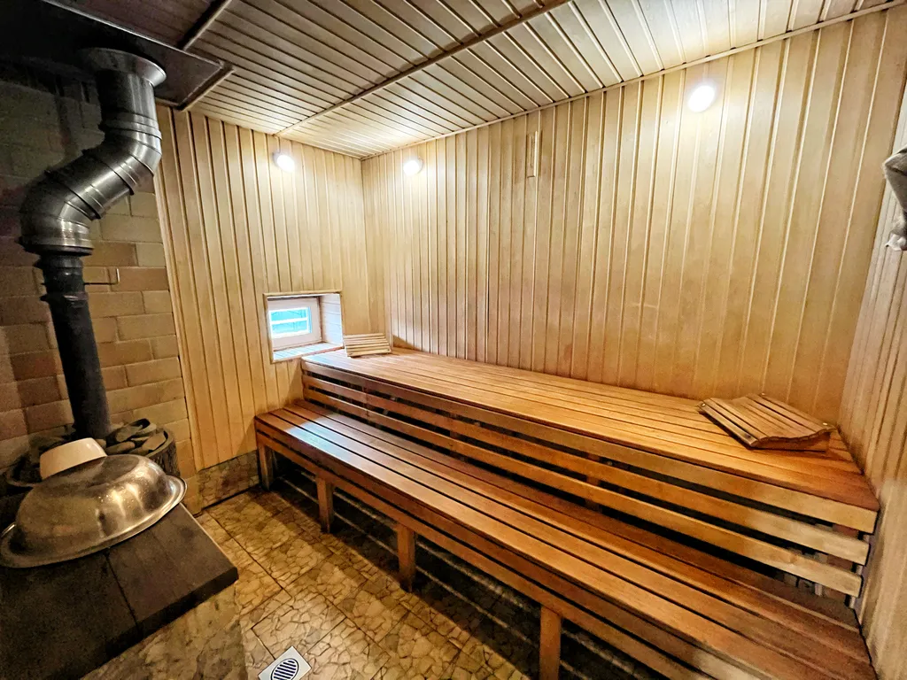 Дом в коттеджном посёлке Усадьба Юг в черте города