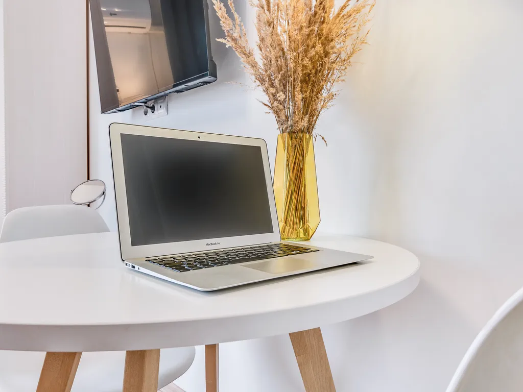 Новая студия, чистый подъезд, свежий ремонт, рядом аэропорт