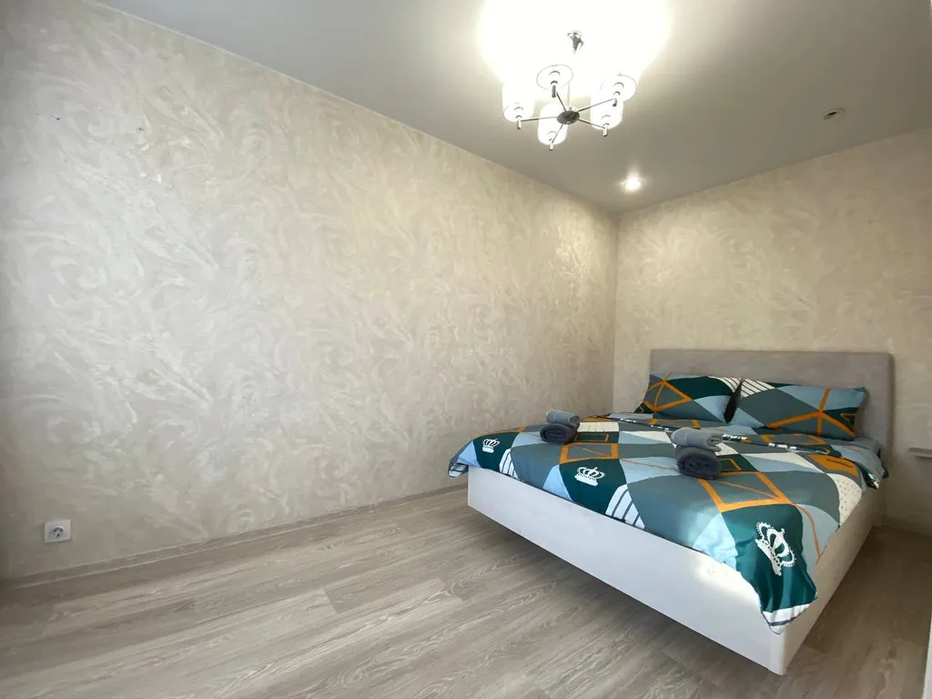 Солнечная двушка с новым ремонтом рядом с театром Чехова