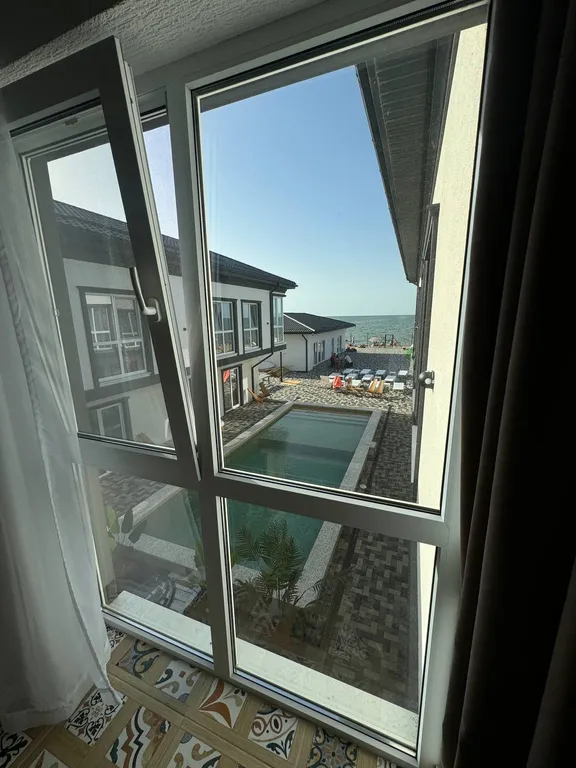 Студия с видом на море