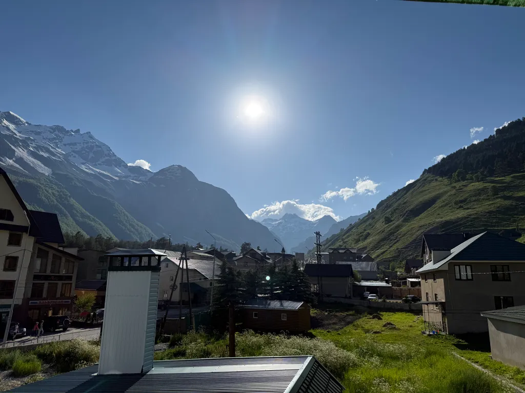 Уютный домик в сказочном месте