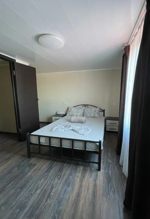 Коттедж на берегу озера