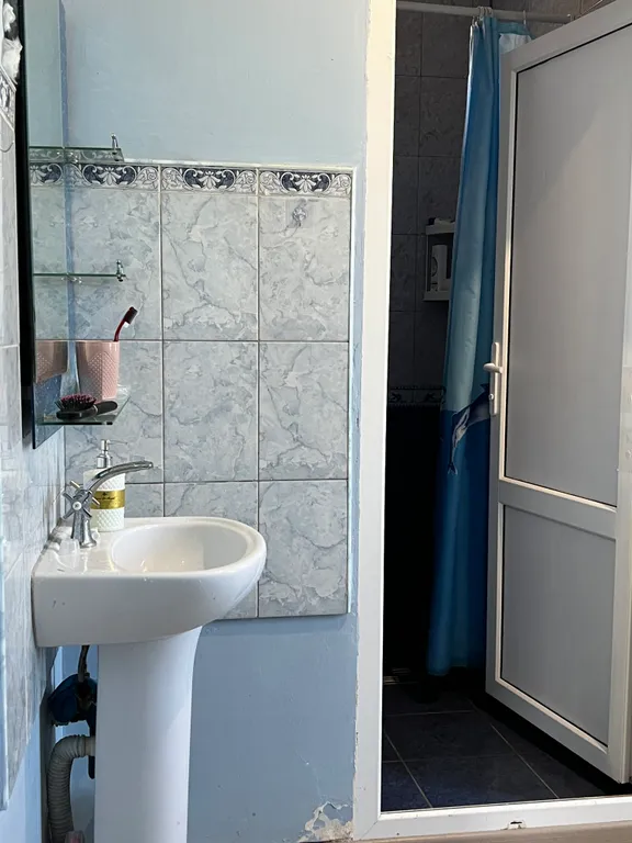 Апартаменты у моря с верандой и отдельным двором