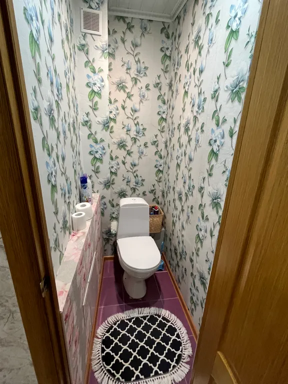 Светлая и теплая двухкомнатная квартира