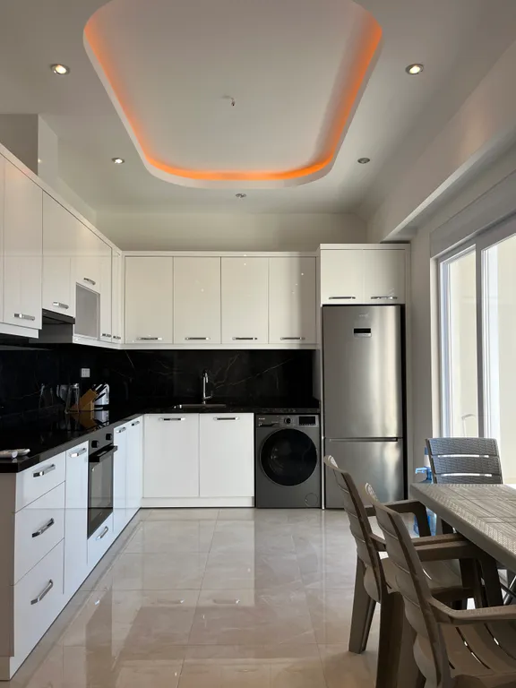 Просторная 2-этажная квартира с видом на море 10 минут от пляжа