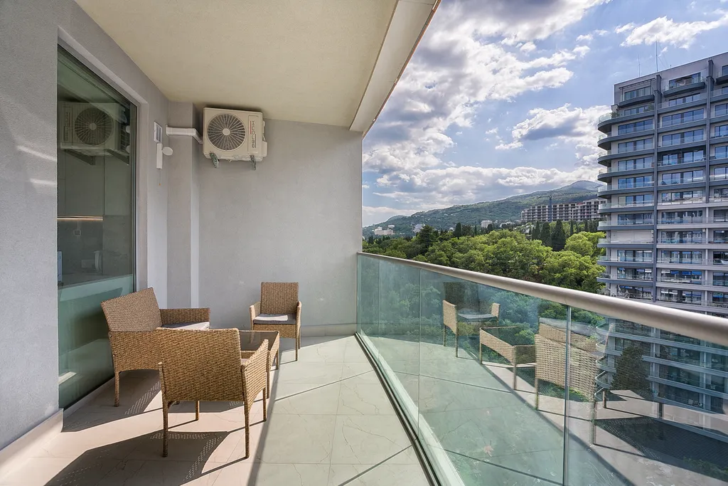 Шикарный апартамент с видом на горы