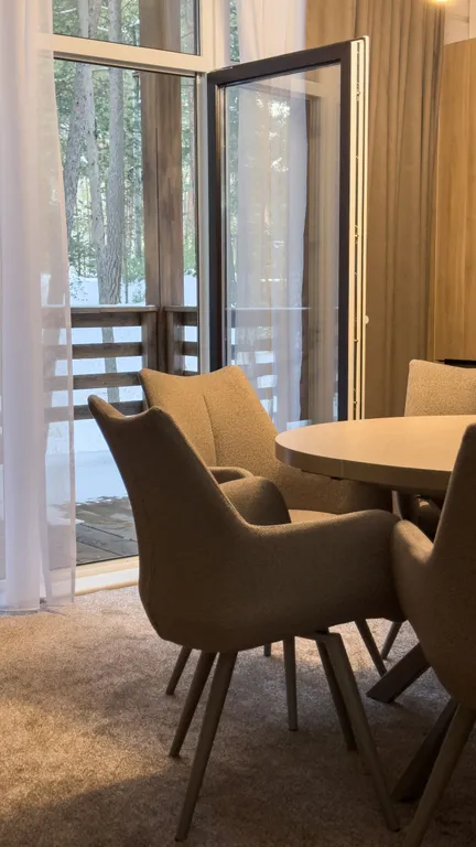 Двухэтажный коттедж в сосновом бору