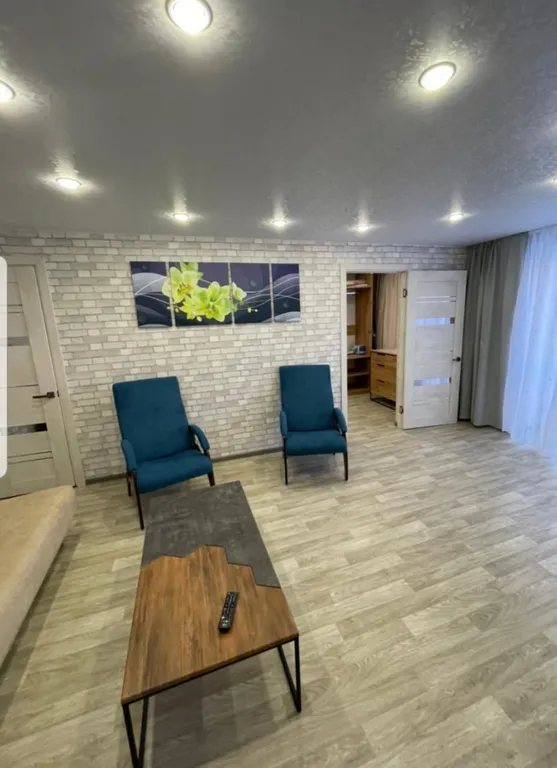 Двухкомнатная квартира с отличным ремонтом в центре Норильска — аренда посуточно в Норильск