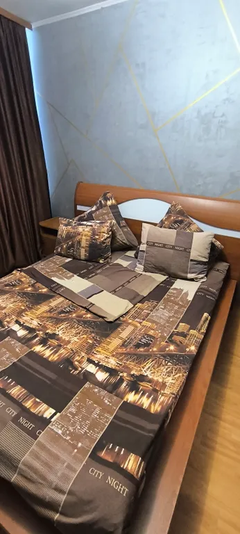 Трёхкомнатная квартира возле Звездного — аренда посуточно в Новый Уренгой