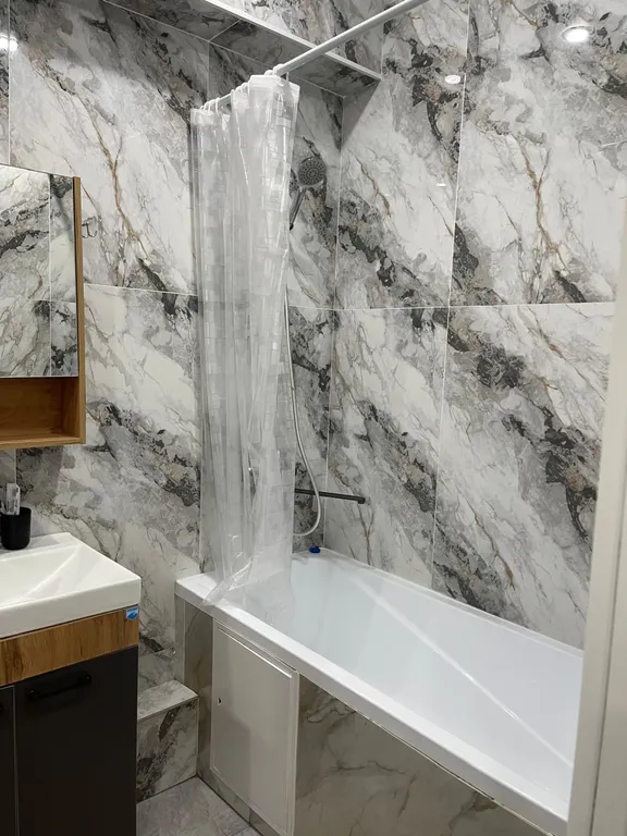 Просторная ванная, удобное спальное место, полный комфорт