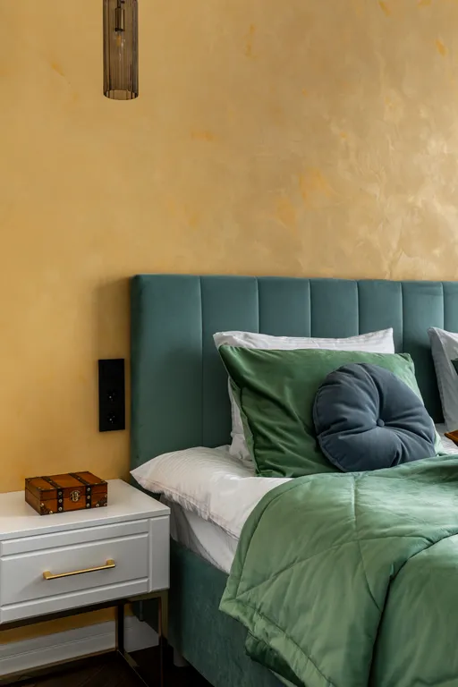 Дизайнерская новая квартира с шикарным видом на Дендропарк