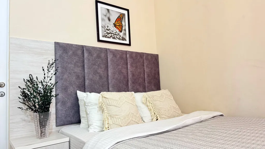 Не студия, отдельная спальня + видно море из окна