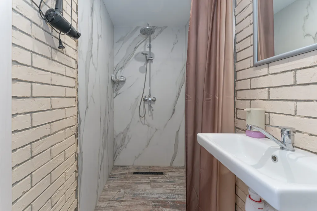 Дом с баней и бассейном