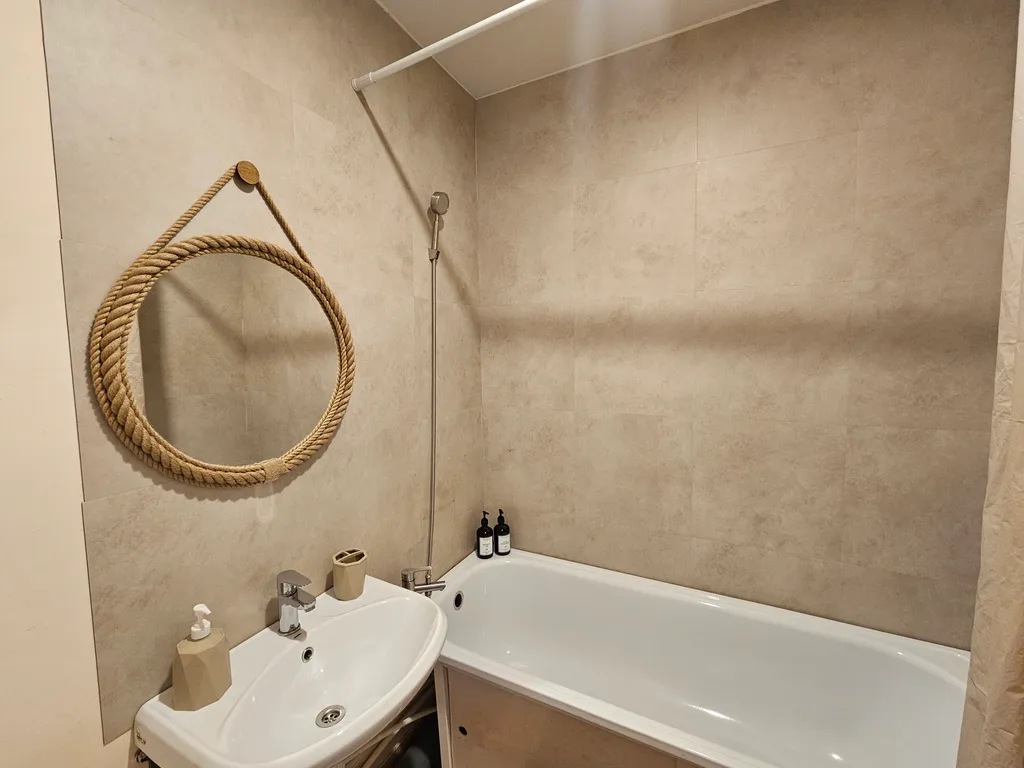 Квартира возле ТЦ Кристалл