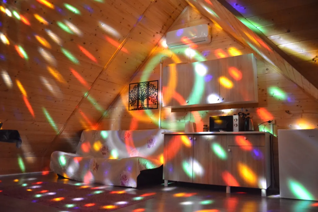 Коттедж у Белой Скалы с беседкой