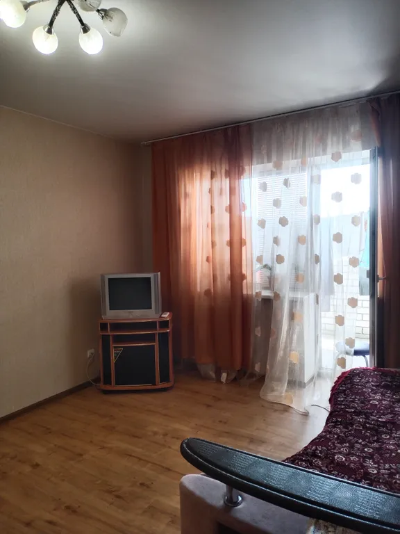 На площади Партизан