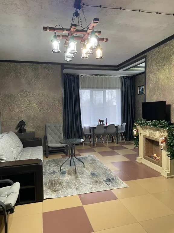 Загородный котедж с уютом и творчеством