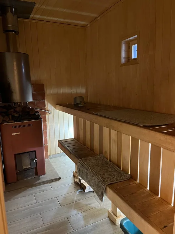 Коттедж Загородный дом для семейного отдыха — Плодовое