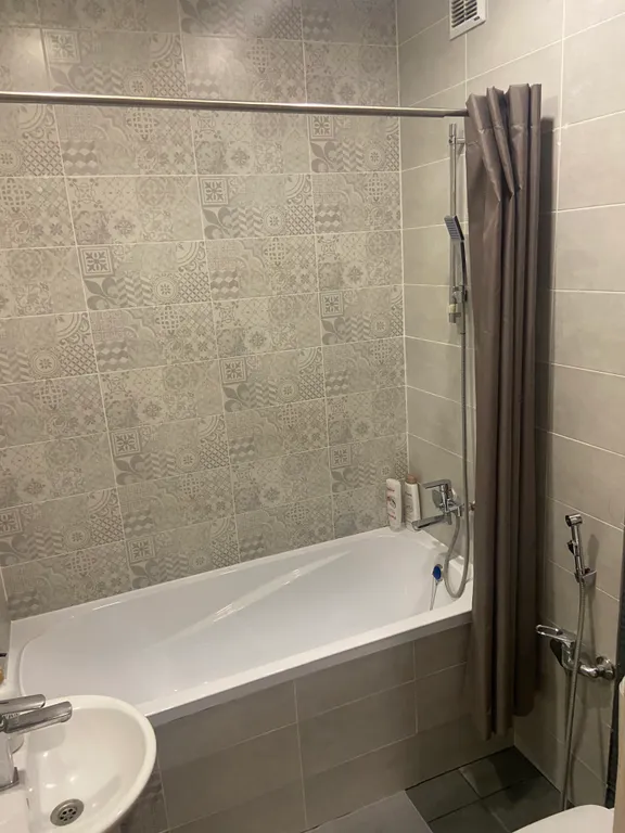 2-комнатная квартира vip класса в тихом и уютном центре