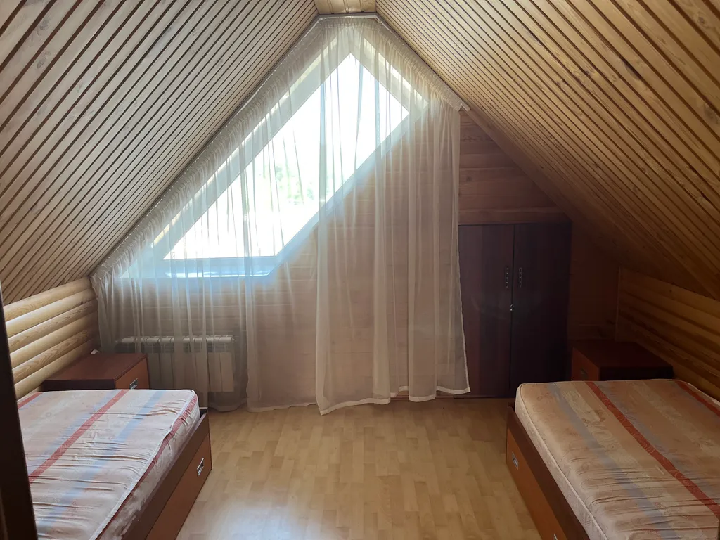 Большой уютный трёхэтажный коттедж вблизи озера