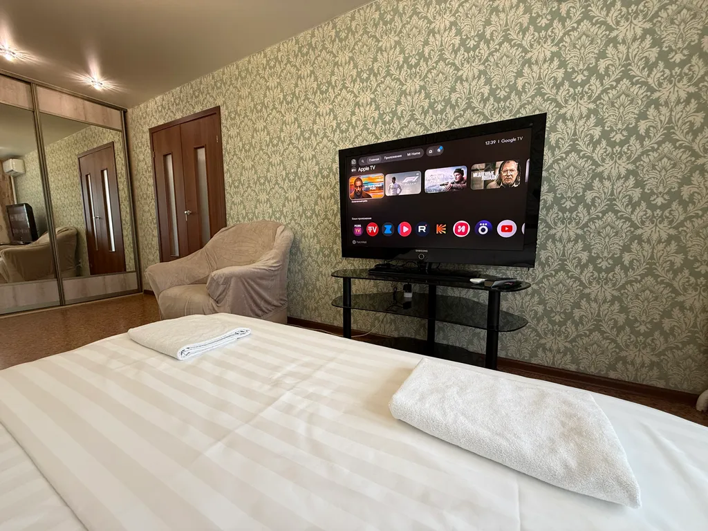 "В Гости!" на Запорожской 53 (1к квартира рядом с БЦ "Сити")