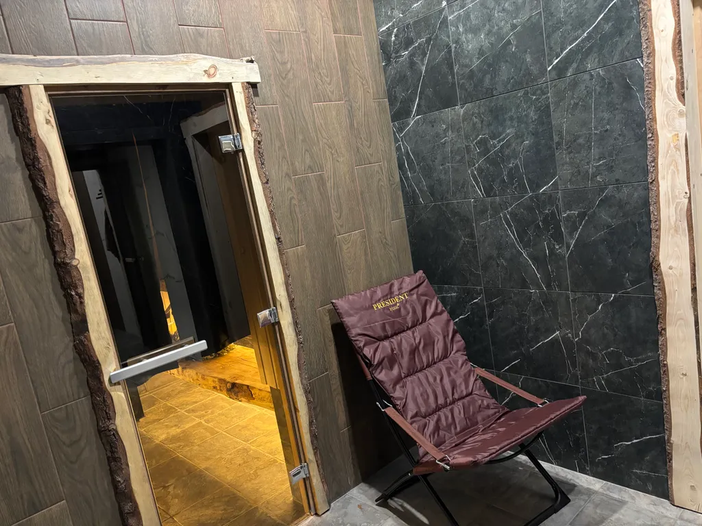 Загородный дом с баней и чаном